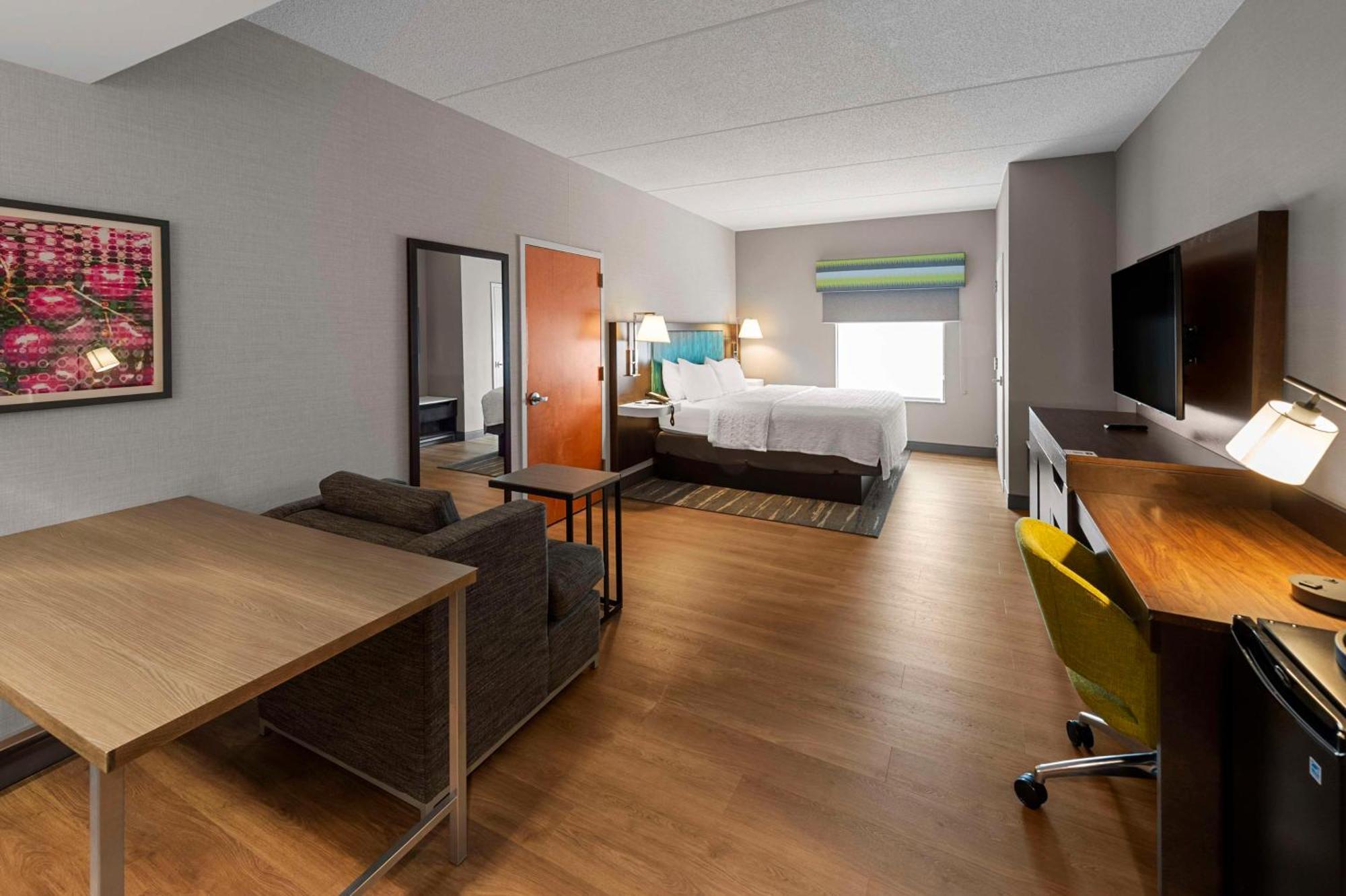 Hampton Inn Нанует Экстерьер фото