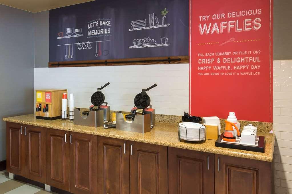 Hampton Inn Нанует Ресторан фото
